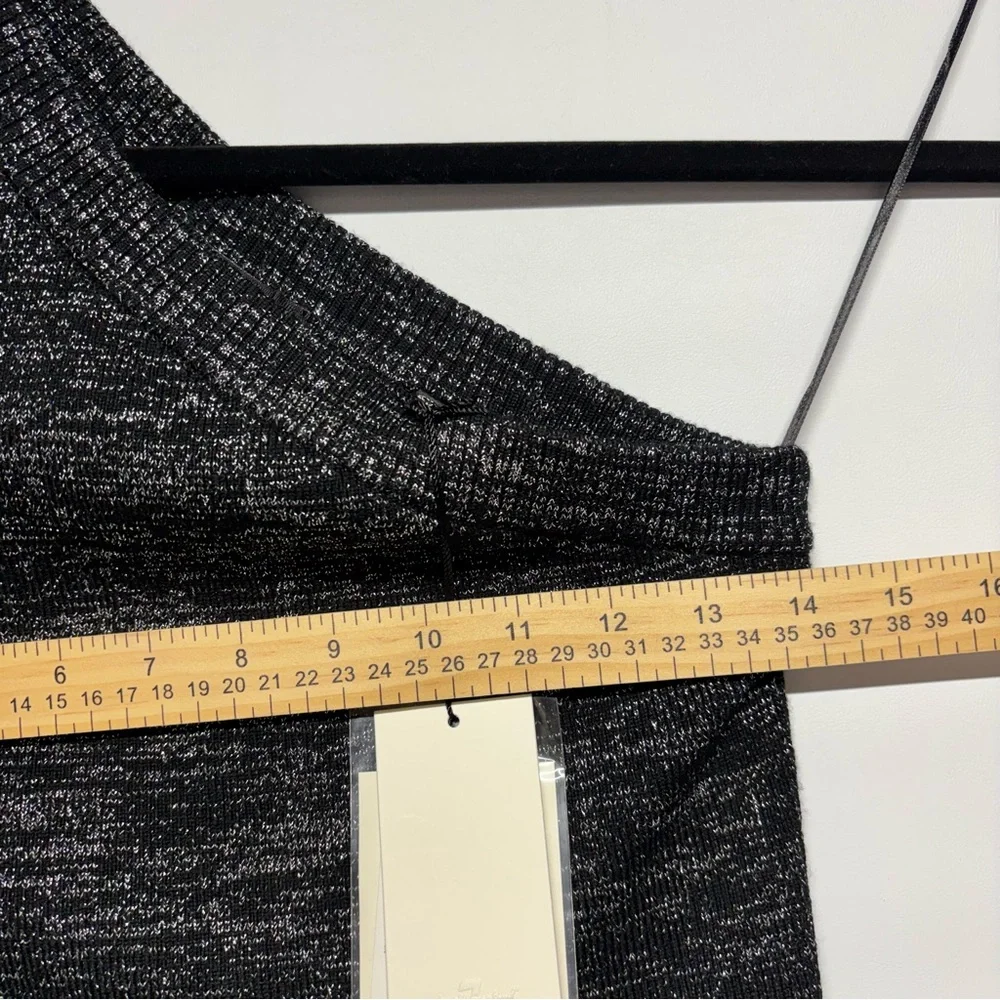 ✨7 For All Mankind One-Shoulder Sweater Size XS